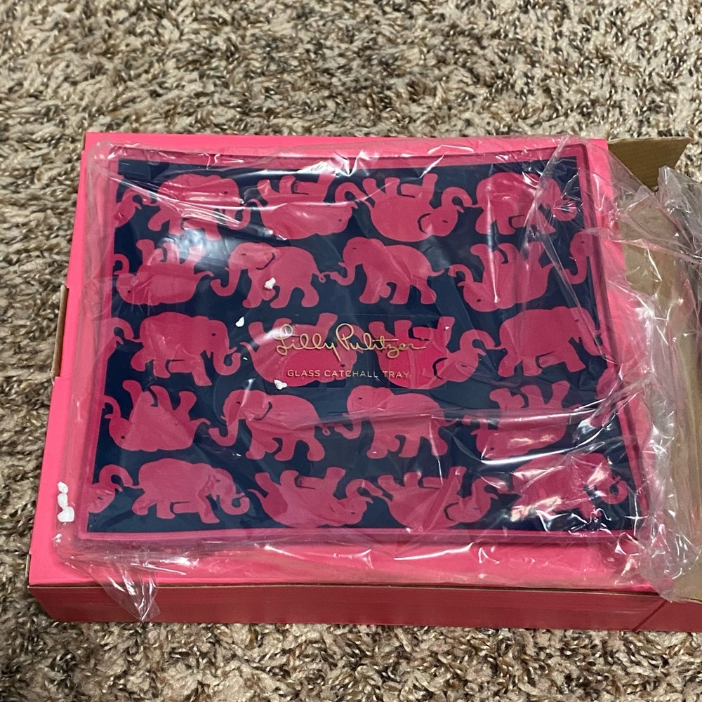 Lilly Pulitzer Tusk in Sun Glass Catchall Tray Pink Elephants NEW IN BOX Medium
